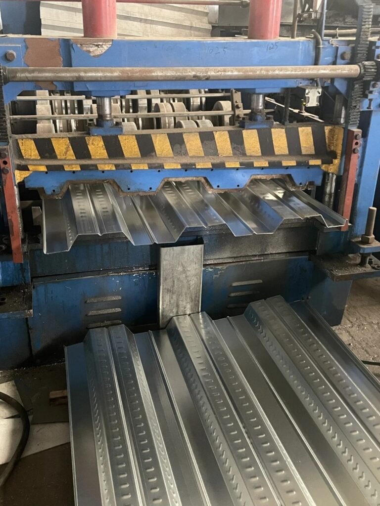 Roof Steel Sheet from Flat Plate in Production LIDI Machinery